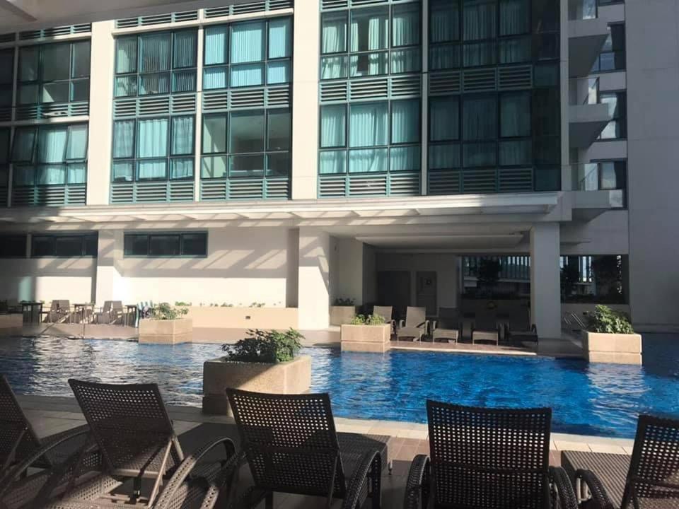 מנילה Studio At Viceroy T4 Florence Way מראה חיצוני תמונה