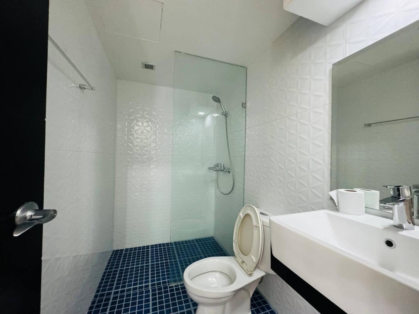 מנילה Studio At Viceroy T4 Florence Way מראה חיצוני תמונה